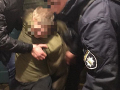 У Бориспільському районі поліцейського вдарили викруткою в обличчя