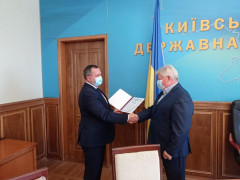 Василь Володін вручив державні нагороди найкращим фахівцям Київщини (ФОТО)