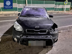На Київщині жінка за кермом автомобіля протаранила заправку (ФОТО)
