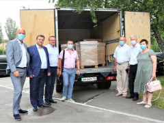 На Київщині трьом лікарням подарували апарати ШВЛ