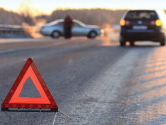 У Борисполі п’яний водій врізався в припарковане авто (ФОТО)
