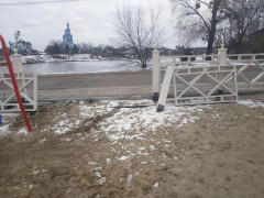 У Боярці невідомі пошкодили паркан дитячого майданчика (ФОТО)
