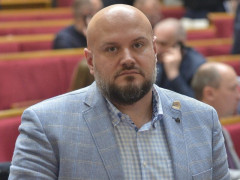 В Ірпені депутат "УКРОПу" видає себе за кандидата "Слуги народу"