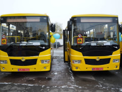 Дев’ять шкіл Київщини отримали нові автобуси (ФОТО)