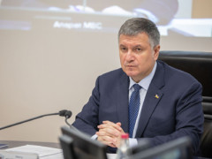 Аваков наказав Нацполіції до вечора закрити всі гральні заклади (ВІДЕО)