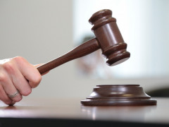 На Київщині касира "Укрпошти" засудили до трьох років позбавлення волі 