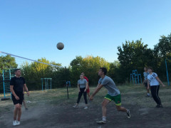 У селі на Переяславщині відкрили сучасний волейбольний майданчик