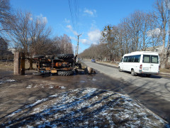 У Переяславі мікроавтобус протаранив трактор 