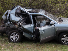На трасі під Києвом сталася потрійна ДТП: травмувалося двоє людей (ФОТО, ВІДЕО)