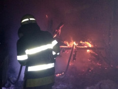 На Київщині спалахнув будинок 