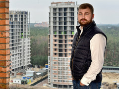 У Бучі поліція затримала озброєних "тітушок" почесного голови олімпійського комітету на Київщині (ФОТО)