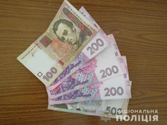 У Білій Церкві зловмисник витягнув з кишені чоловіка гроші