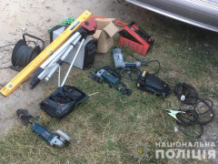  Під Києвом чоловік вкрав з гаража будівельне обладнання (ФОТО)