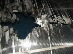 У Васильківському районі невідома особа підірвала накриття басейну (ФОТО) 