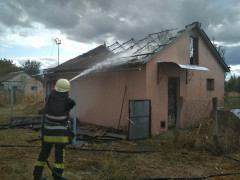 У Баришівському районі від вогню сильно постраждав будинок
