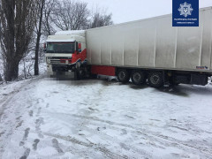 На Бориспільщині сталася чергова ДТП: рух заблоковано (ФОТО)