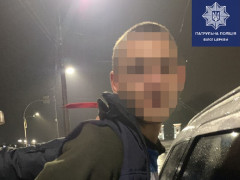 У Білій Церкві чоловік в спортивному костюмі пограбував магазин