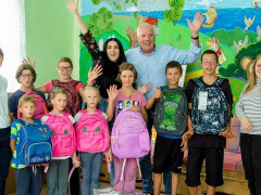 Діти з дитячих будинків Київщини безтурботно розпочали навчальний рік (ФОТО)