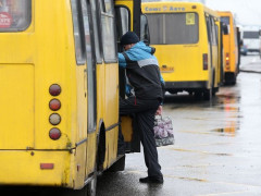 У Переяславській громаді пільговики отримали талони на безкоштовний проїзд (ФОТО)
