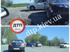 На Київщині через порушення ПДР авто опинилося в кюветі