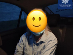 Під Києвом патрульні знайшли бабусю, яка заблукала