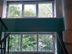 У Коцюбинському оновлять вікна в усіх під’їздах (ФОТО)