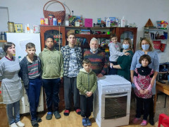 В Яготинській ОТГ дитячому будинку сімейного типу подарували газову плиту