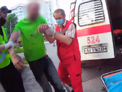 У Вишгороді поліцейські врятували кволого чоловіка (ВІДЕО)