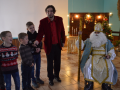 У Переяславі діти-сироти зустрілися зі Святим Миколаєм (ФОТО)