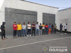 У Білій Церкві правоохоронці виявили та затримали 26 нелегальних мігрантів (ФОТО)