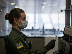 У "Борисполі" росіянин намагався дати хабар, щоб потрапити в Україну (ВІДЕО)