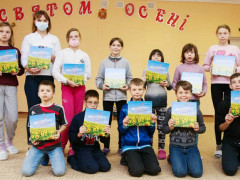 За підтримки "Нашого краю" діти-сироти на Київщині отримали власні фотокниги