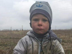 Загублений дворічний хлопчик з Іванкова поки залишиться під наглядом лікарів