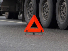 У Ставищенському районі вантажівка опинилася в кюветі