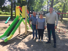 У Таращі презентували новий дитячий майданчик