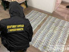59-річна уродженка Росії організувала на Київщині наркобізнес (ВІДЕО, ФОТО)