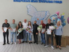У Білій Церкві батькам двійнят подарували візочки (ФОТО)