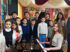 У Кагарлицькій школі мистецтв з’явився новенький цифровий рояль