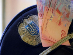 На Броварщині за тиждень водії тричі намагалися дати поліцейським хабаря