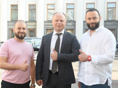 "Слуги" Зеленського ведуть на голову Ірпінської ОТГ "гаманець" Карплюка