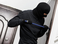 У Бородянському районі грузин проник до будинку та поцупив 30 тис грн