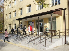 Центральний вхід до Ставищенської лікарні повністю реконструйовано (ФОТО)