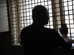 На Київщині прокуратура виявила численні порушення прав затриманих та ув'язнених