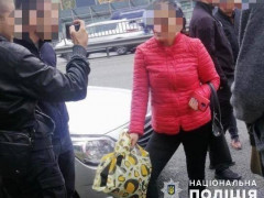 На Київщині правоохоронці затримали крадійку дороговартісної хутряної шуби (ФОТО)