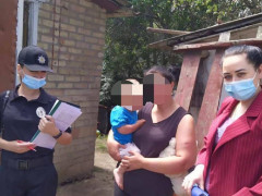 Ювенальні поліцейські перевіряють на Фастівщині неблагополучні сім’ї
