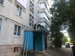 У Білій Церкві з вікна випав пенсіонер