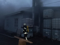 У Приірпінні загорівся цех одного із підприємств (ФОТО)