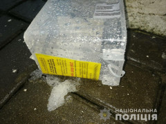 У Славутичі зухвалий чоловік відкрито заволодів скринькою для пожертв (ФОТО)