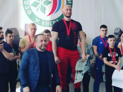 Тренер із Козина підкорив чемпіонат столиці з пауерліфтингу (ФОТО)