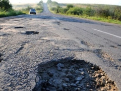 На Богуславщині товариство "забуло" зробити ремонт доріг